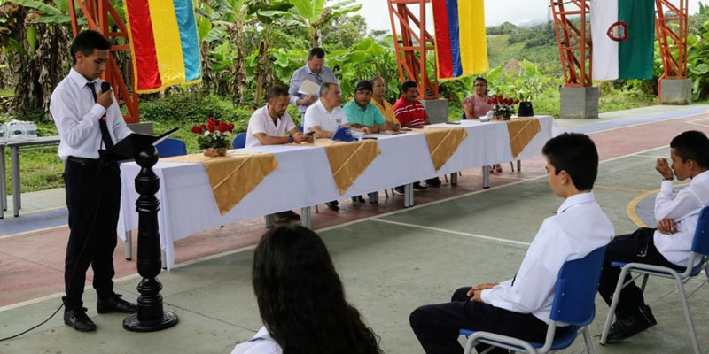 $1.200 millones en dotación de mobiliario escolar para las IED de Yacopí








