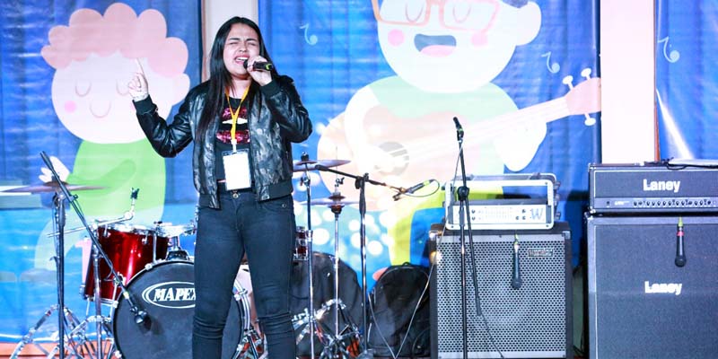 Talento desbordante en el encuentro departamental Song Fest 'Sing and Shine'

















































