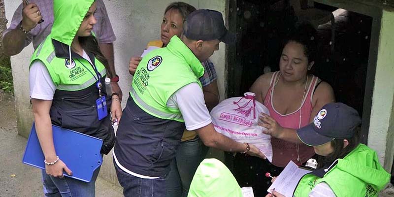 Continúa entrega de ayudas alimentarias a familias en condición de vulnerabilidad en Guayabetal


























