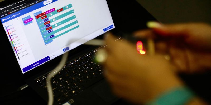 Semilleros con chips: colegios de Cundinamarca reciben kits de robótica para cultivar ciencia y tecnología