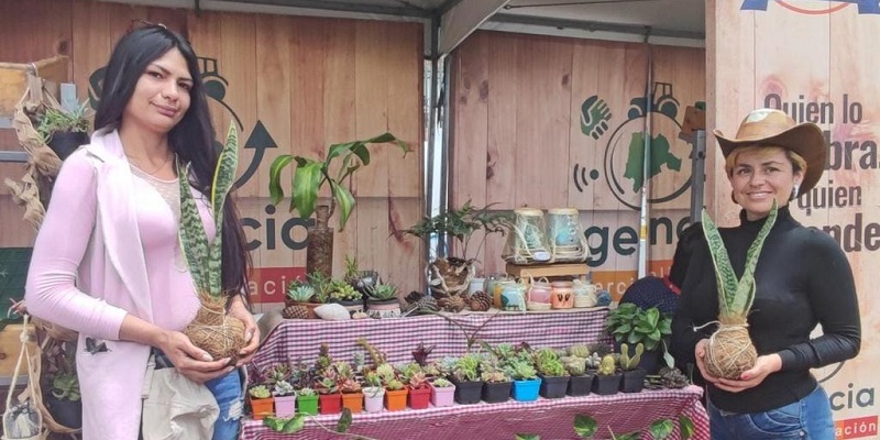 Beneficiaras de la estrategia #ICPES presentes en Exposibaté












