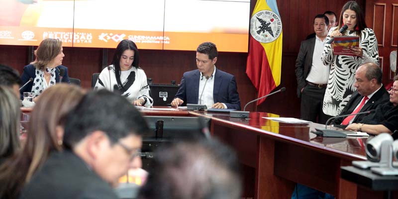 7.295 estudiantes cundinamarqueses beneficiados por alianza gubernamental con Fundación Telefónica 





















