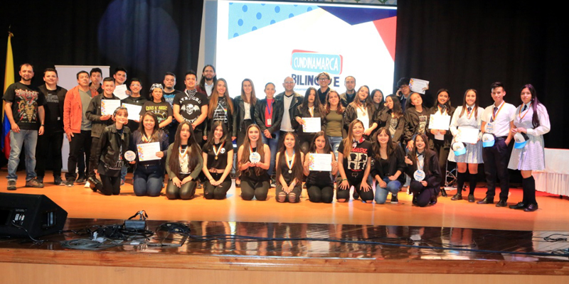 Colegios de Ubaté y La Calera, ganadores del Song Fest y el Spelling Bee