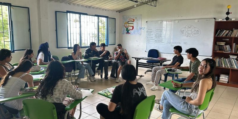 CundiOSO impulsa el futuro educativo de los jóvenes con talleres y escuelas de padres en Cundinamarca