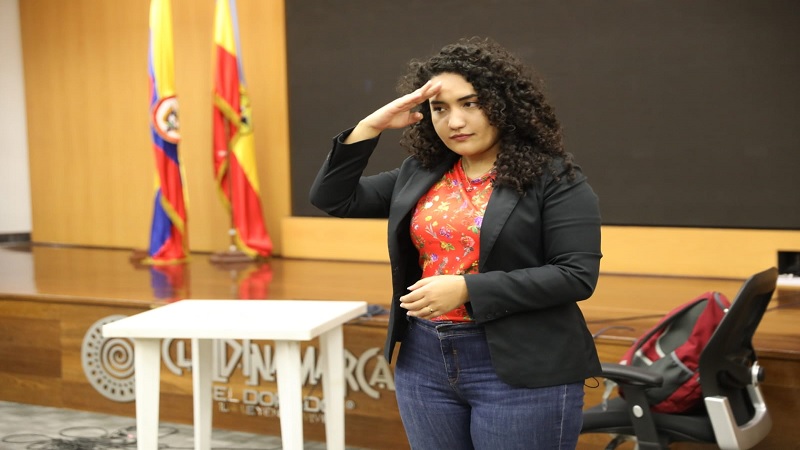 Equipo de la Secretaría de prensa es capacitado en lengua de señas 

