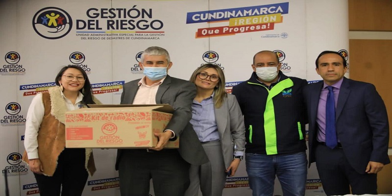40 nuevos kits de radio comunicación para la prevención de desastres ambientales en Cundinamarca












