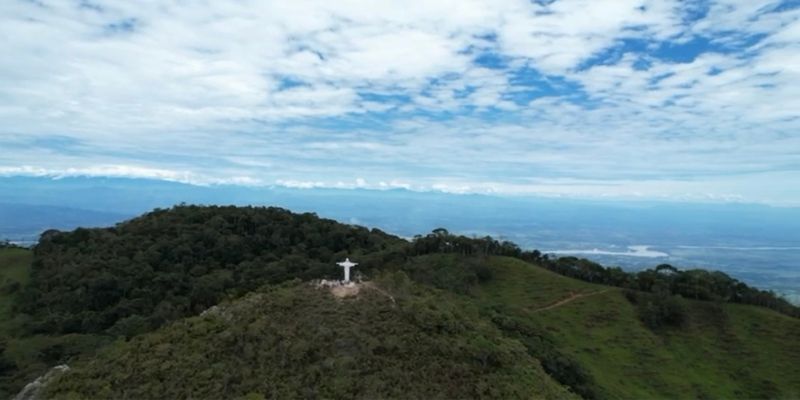 Nuevo Cristo Rey de Tatí, en Caparrapí, Cundinamarca, se suma a la lista de monumentos icónicos en el mundo