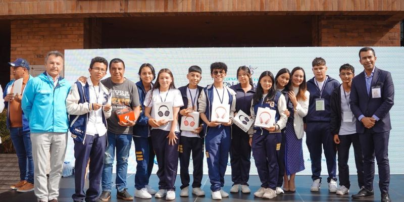 “Cundinamarca ADN Innovador” reúne 70 proyectos educativos que impulsan el desarrollo productivo en instituciones rurales del departamento