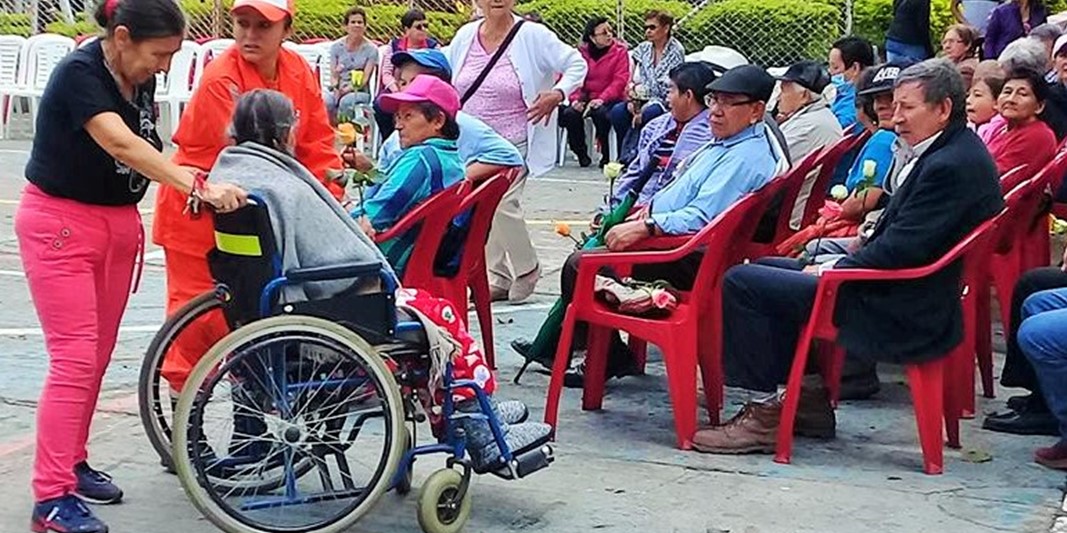 400 adultos beneficiados en jornada liderada por la Defensa Civil de Cundinamarca











