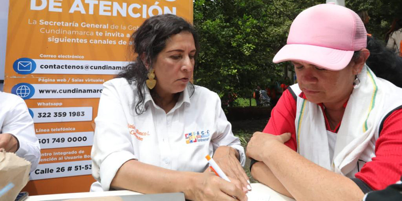 La Gobernación de Cundinamarca presentó su oferta institucional en la Vereda Pajitas del municipio de Bituima 


