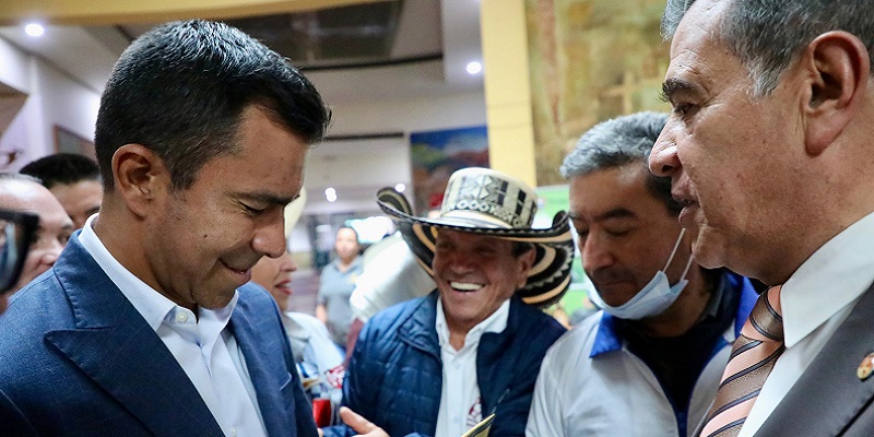 A hacer filas el primero de julio, bancos ofertarán línea crediticia para el sector agropecuario: Gobernador
