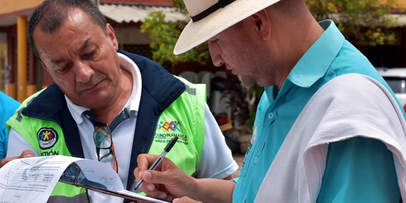 Apoyo a familias damnificadas de La Palma y Viotá





















