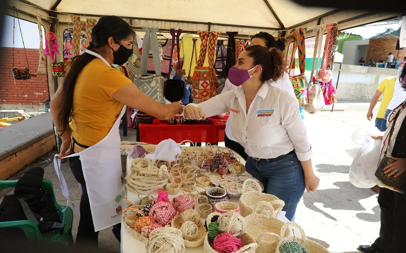 Primera Agroferia Regional y Comercial de Mujer Rural en la Provincia de Rionegro