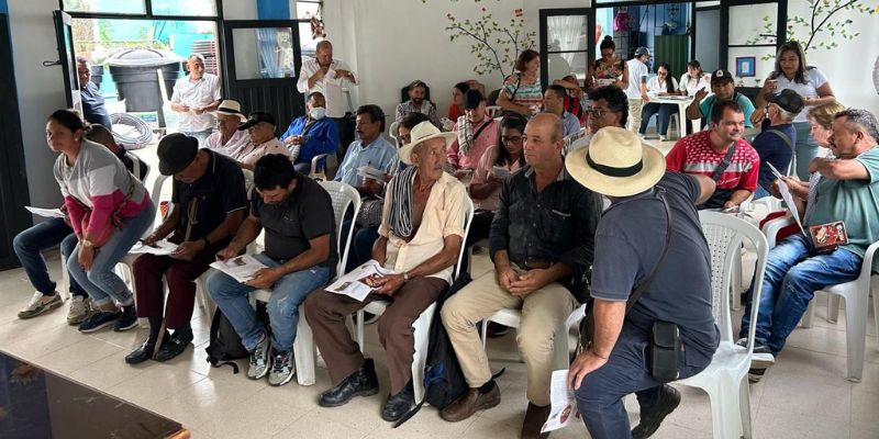 En Cundinamarca se entregan kits agrícolas a productores afectados por el fenómeno de El Niño