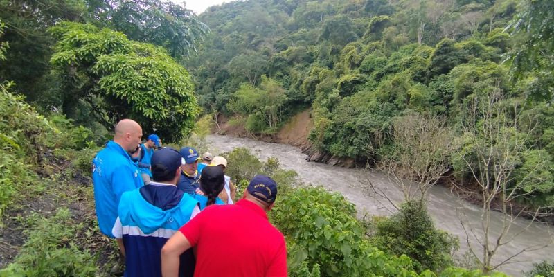 Gobernación de Cundinamarca coordina nuevas acciones en Quetame ante afectaciones por deslizamientos y vía incomunicada
