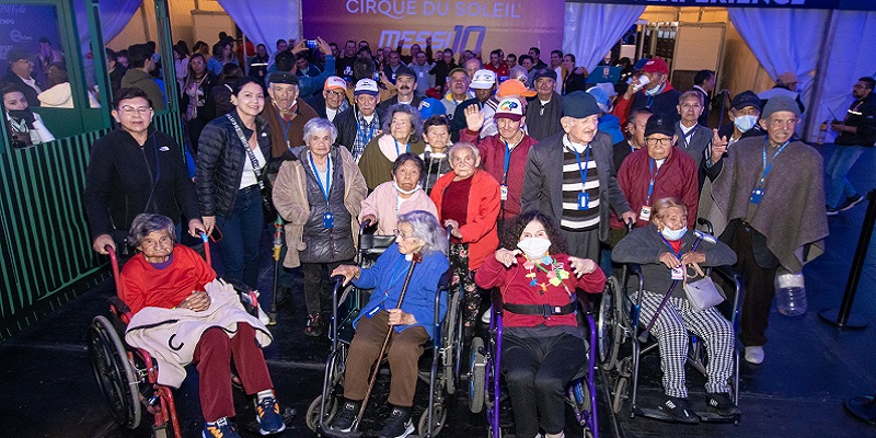 280 usuarios de la Beneficencia de Cundinamarca vivieron una tarde inolvidable  en el Cirque Du Soleil