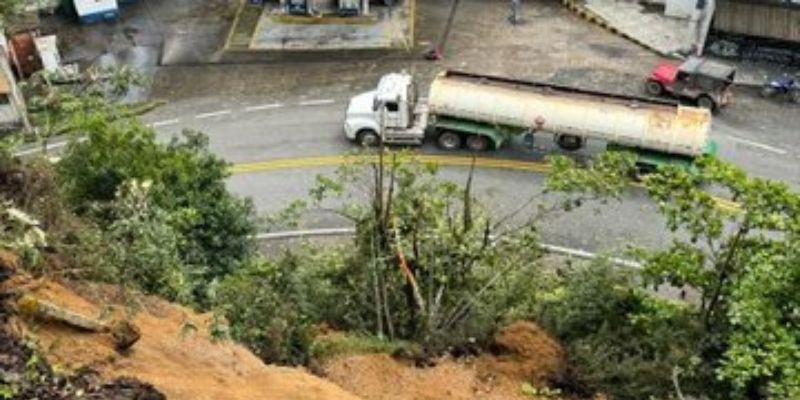 “La crisis se agrava minuto a minuto”: Gobernador Rey denuncia que municipios del corredor de la vía al Llano están prisioneros en medio de la emergencia
