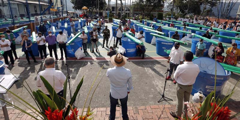 Salud, educación, vías y entrega de insumos, principales inversiones en Pacho y El Peñón