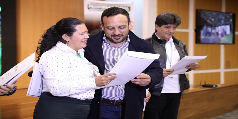 Cundinamarca, primer departamento del país en garantizar formalización de la propiedad rural




























