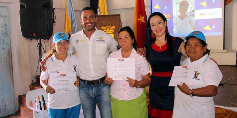 116 adultos mayores, nuevos Embajadores de la Felicidad en Guaduas