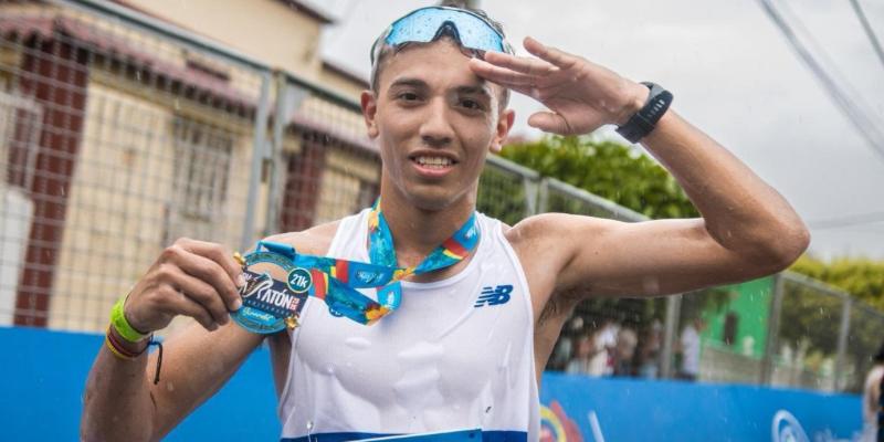 El puertorriqueño Héctor Pagán y la colombiana Alexandra Aldana se coronan campeones de la segunda edición de la Media Maratón de Cundinamarca, en Girardot