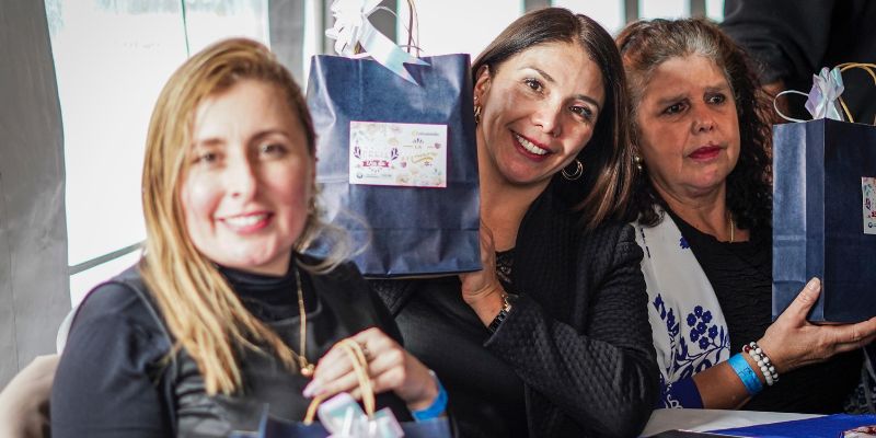 Gobernación de Cundinamarca celebra a sus madres servidoras con gratitud y reconocimiento
