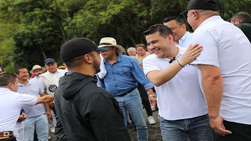 Gobernador anunció adjudicación de viaducto Los Chorros, en Guayabal de Síquima

