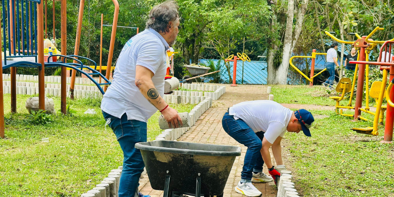 Tena se une a las jornadas de embellecimiento del Programa Cundinamarca Transforma

