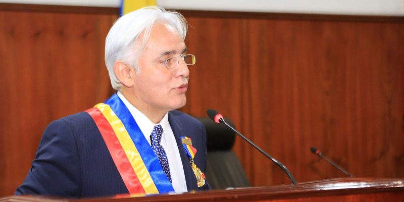 Asamblea de Cundinamarca reconoce la trayectoria del médico Julio César Granada Camacho 





































