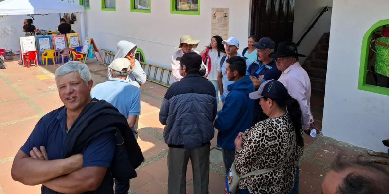 73 unidades productivas de Ubaque recibieron 365 unidades de fertilizantes orgánico-minerales