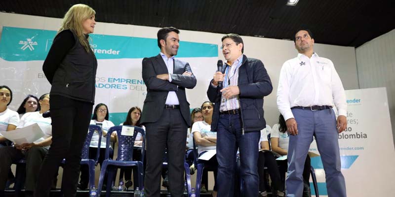 Gobernación de Cundinamarca y Sena entregan capital semilla a 19 mujeres emprendedoras del departamento






