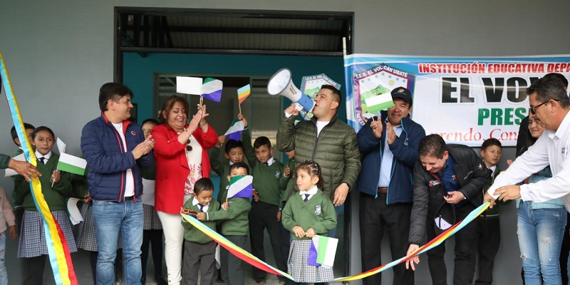 Gobernador de Cundinamarca inauguró un paquete de obras en Ubaté