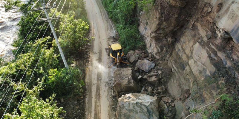 Paso a un carril en el corredor Boquerón – Pandi por hundimiento de la vía tras creciente del río Sumapaz