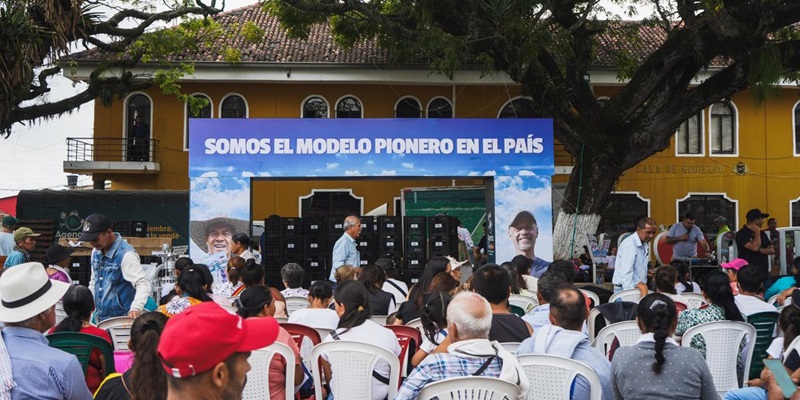 Agencia de Comercialización de Cundinamarca beneficia a productores en Quipile y Guayabal de Síquima