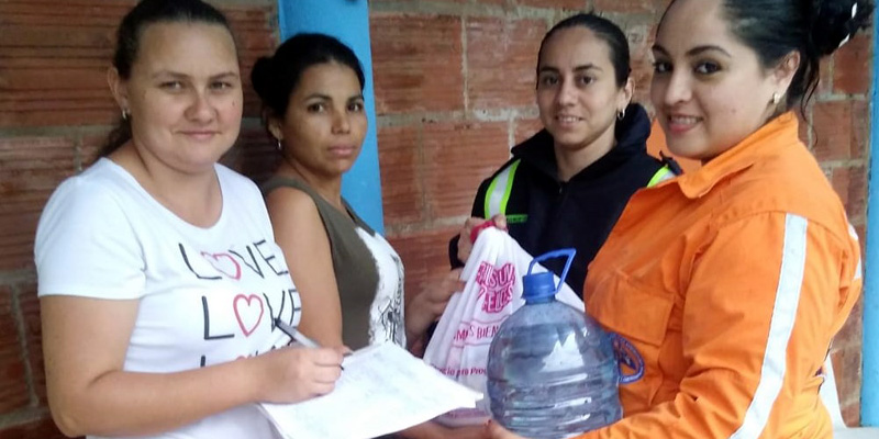 Continúa entrega de ayudas alimentarias a familias en condición de vulnerabilidad en Guayabetal


























