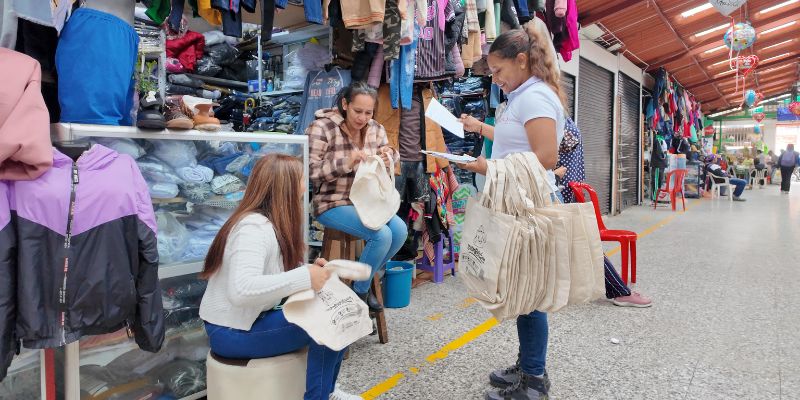 Cundinamarca recupera más de 40.000 botellas con campaña contra el plástico de un solo uso