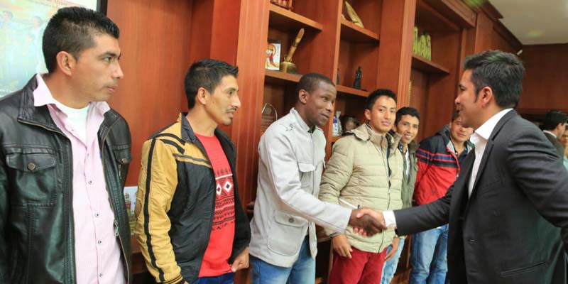 xxGobernador Jorge Rey reconoce labor de los mineros cundinamarqueses
