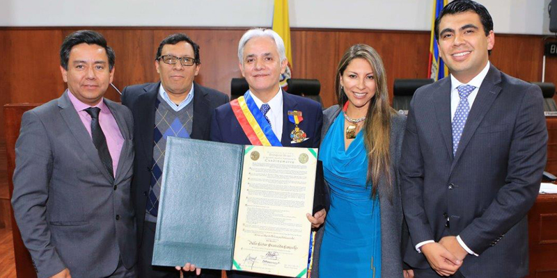 Asamblea de Cundinamarca reconoce la trayectoria del médico Julio César Granada Camacho 





































