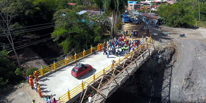 En tiempo récord construido y habilitado puente en Murca, La Palma