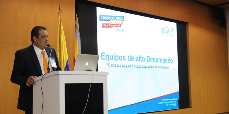 Atención al ciudadano es atender como queremos ser atendidos




