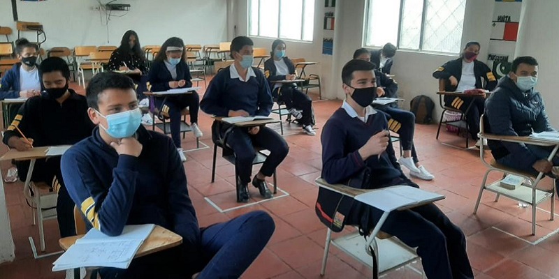 Más 230 mil estudiantes vuelven a la presencialidad en Cundinamarca este lunes
