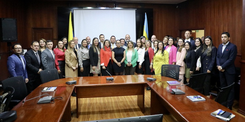 Más de treinta profesionales de la salud asumen como nuevos gerentes de Hospitales de Cundinamarca


