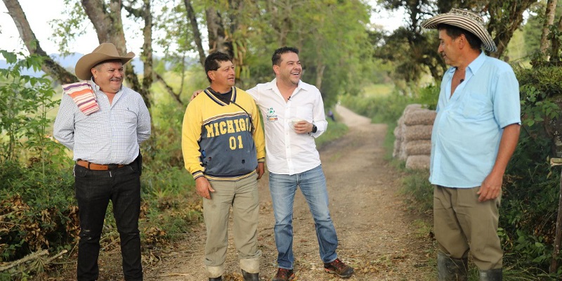 Gobernador anuncia la inversión inicial de $20 mil millones en el lanzamiento del programa “Compramos tu cosecha”