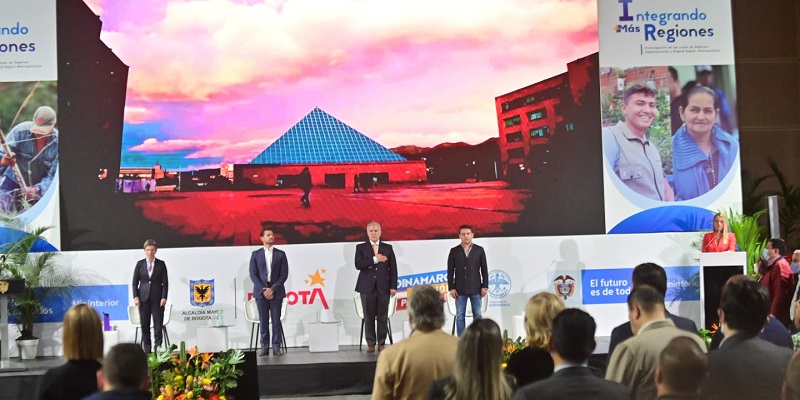 "La Región Metropolitana Bogotá-Cundinamarca es el primer ejemplo de desarrollo departamental”, Nicolás García